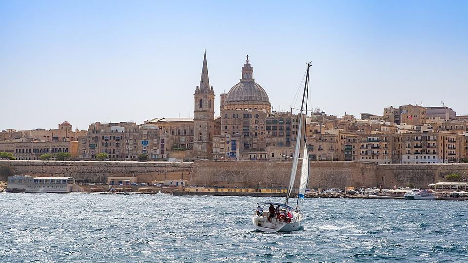 Hier finden Sie Infos zum Thema Sprachreisen nach Malta in COVID-Zeiten.